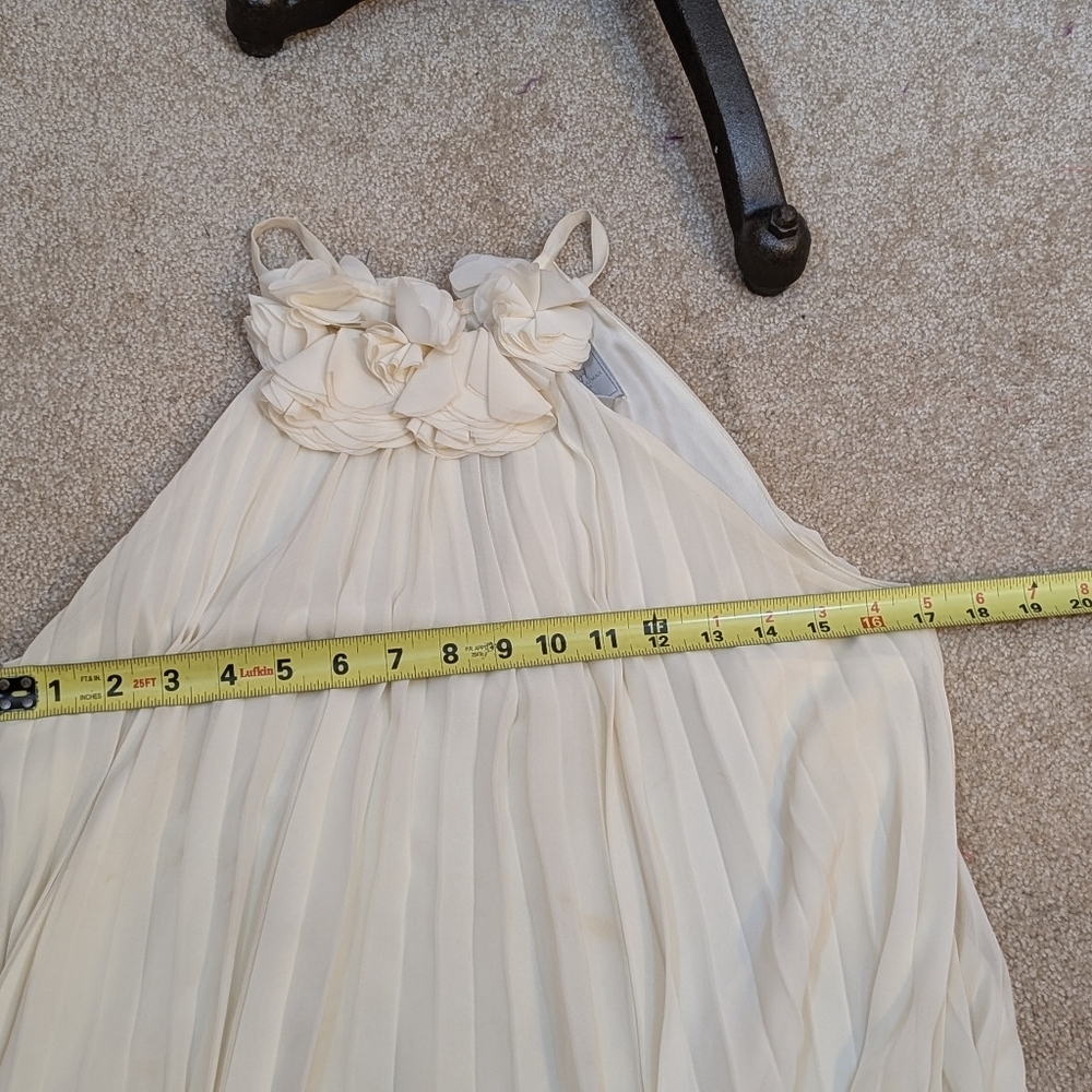 NWOT Cream White Pleated Halter Dress with Flower Detailing at Neckline Size 6 - Picture 12 of 12